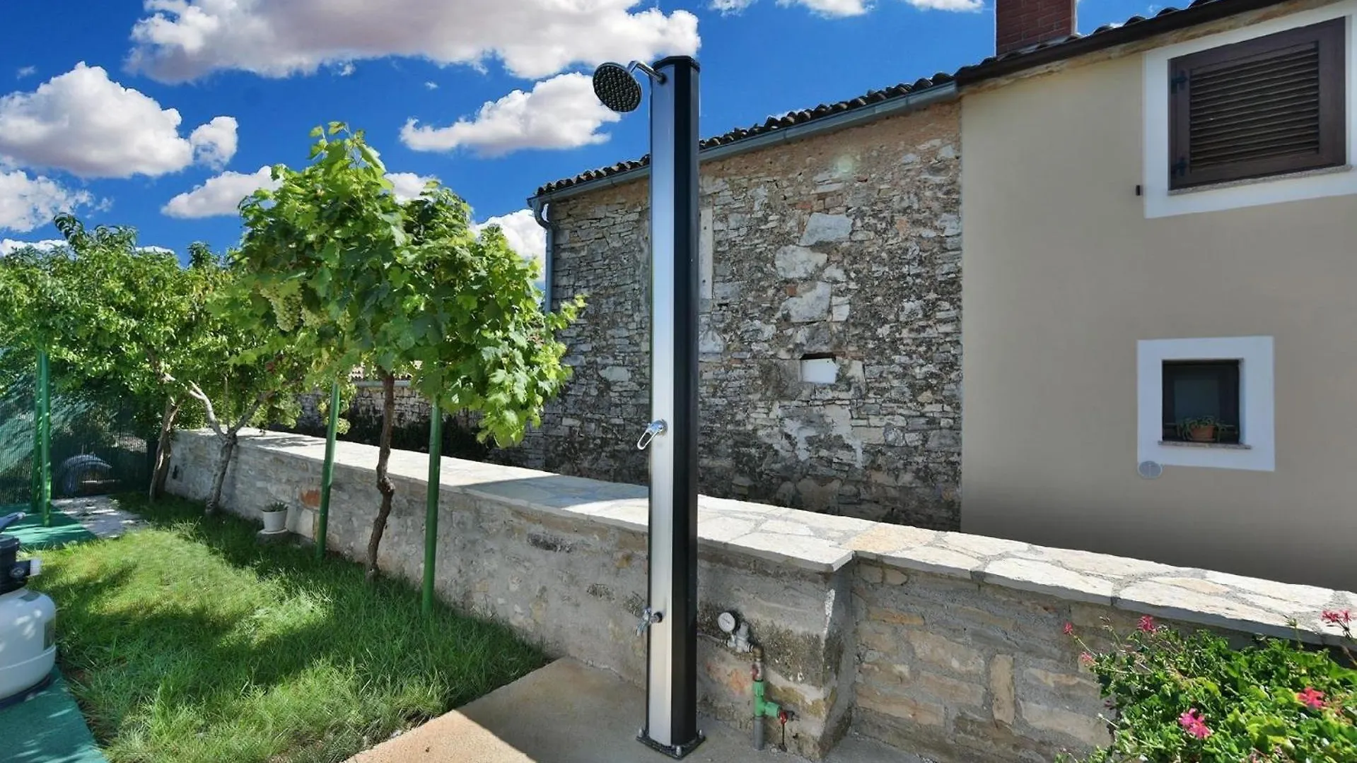 Ferienhaus Mit Privatpool Fuer 6 Personen Ca 55 Qm In Galizana, Istrien Istrische Riviera 0*, Galizana Croatia