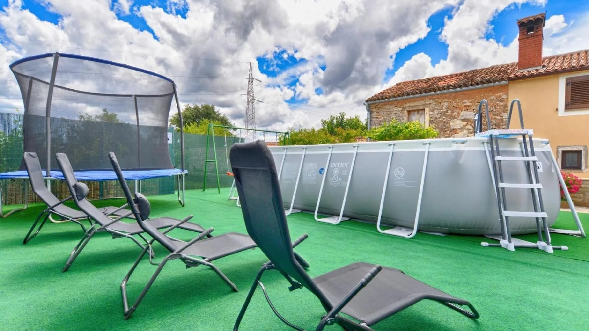 Ferienhaus Mit Privatpool Fuer 6 Personen Ca 55 Qm In Galizana, Istrien Istrische Riviera Galizana
